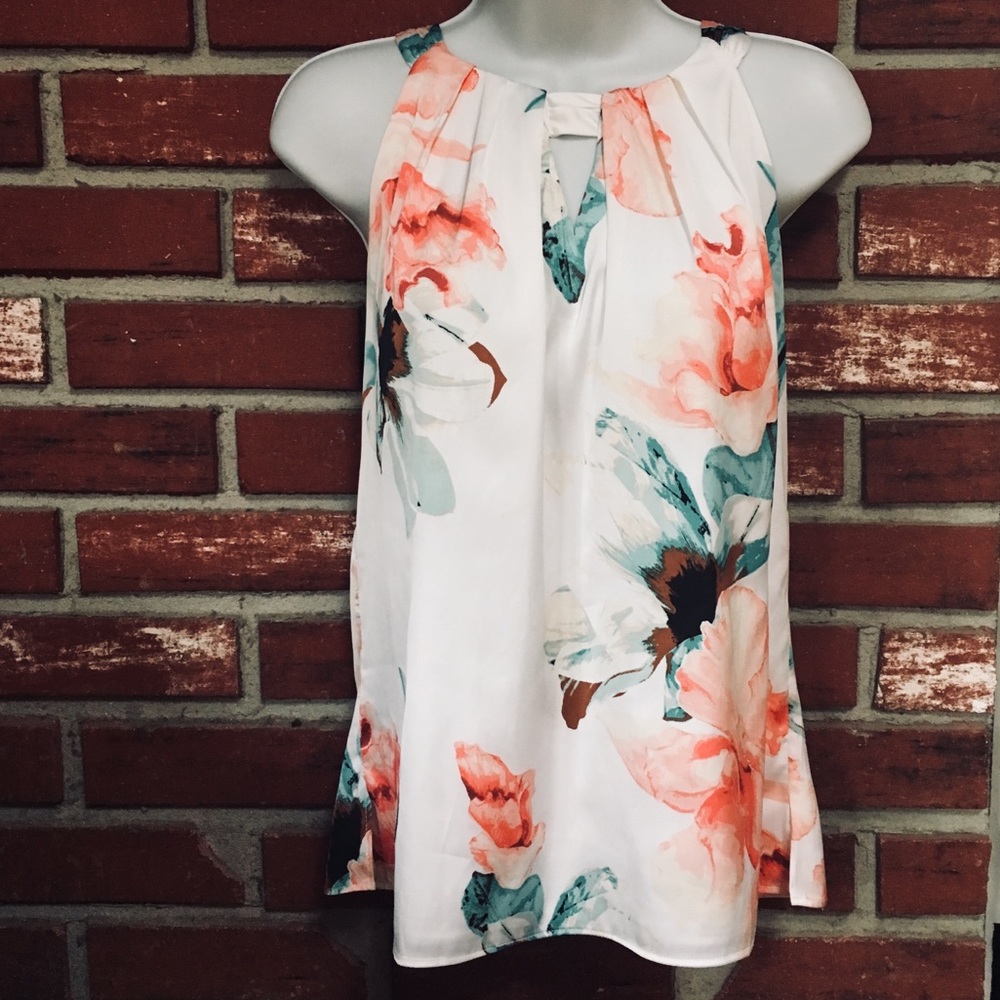 🚨SOLD🚨 WHBM Floral Top💐